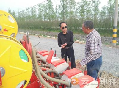 全省玉米大豆示范播种活动在钟祥市柴湖镇启动