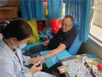 钟祥市烟草专卖局胡集所（部）：无偿献血 传递爱心