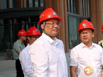 李鹏调研高铁钟祥南站沿线环境整治提升及排水情况