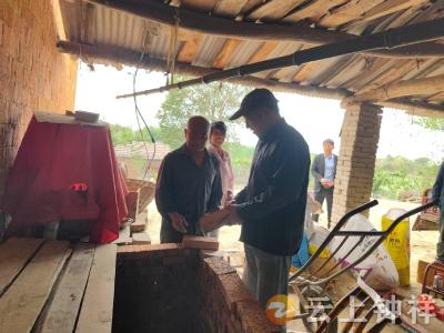 钟祥市张集镇泉水河村：“六章一网”成为村民心中“解忧驿站”
