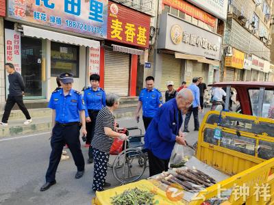 城管“护航”五一：守护烟火气 扮靓城市颜