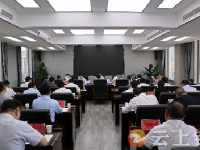 张勇主持召开市委专题会议 调度交通物流枢纽 科技创新 服务企业和提振消费攻坚突破工作