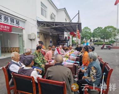 东桥镇社工站开展 “端午同心圆 粽情暖万家” 主题活动