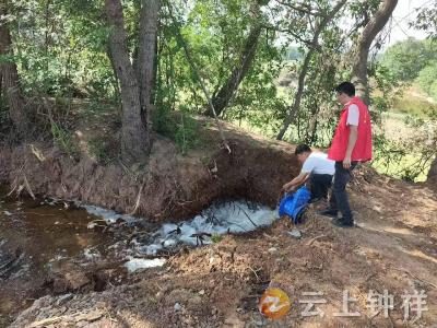 张集镇蔡家岭村：网格员战高温保供水 千亩农田喜饮“甘露”