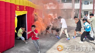 石牌镇多部门联合开展托管生家长安全教育课 织密家校安全防护网