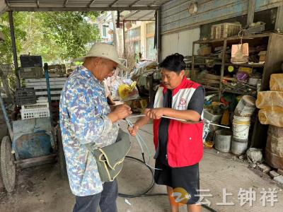 烈日下的坚守！冷水镇铜钱村网格员化身“电力卫士”解民忧
