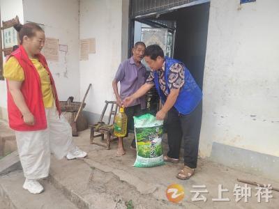 客店镇南庄村：情暖孤寡老人 爱心传递温情