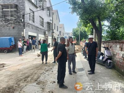 郢中街道划子口社区：党建引领畅通居民“幸福路”