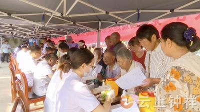 钟祥市人民医院“健康钟祥行”走进洋梓镇中山社区