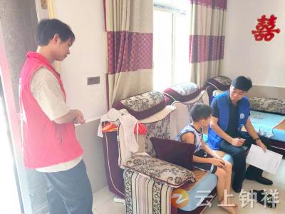 长寿镇长寿社区：网格员和志愿者“强强联手” 送“安全锦囊”护万家平安