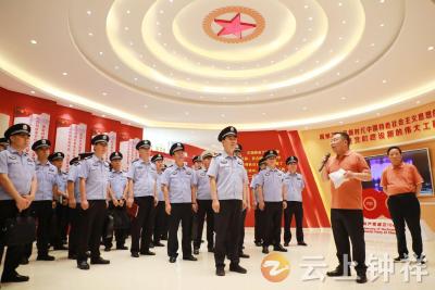 钟祥市公安局与金汉江公司联合开展党建共建活动