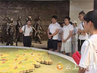 苏州大学志愿者走进大柴湖移民纪念馆 感悟奉献坚守汲取奋进力量