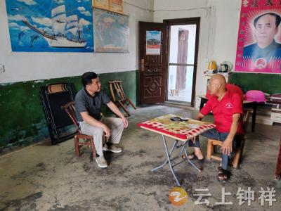 东桥社区：情系退役军人 八一慰问暖人心