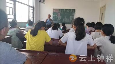 冷水镇“爱心托管班”学员争做“红色故事”宣讲员