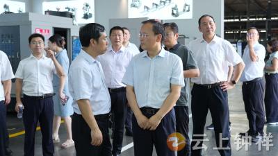 神农架林区考察团一行来钟祥考察交流