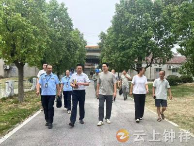 东桥镇多部门联合开展秋季开学前安全隐患大排查 护航新学期平稳启航