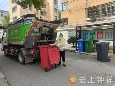 钟祥城管：骄阳下的守城人