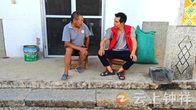 张集镇泉水河村：酷暑走访送清凉 网格关怀暖人心