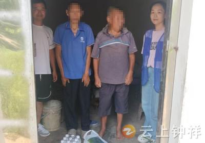 文集镇魏湖村：夏日送清凉 情暖特殊群体