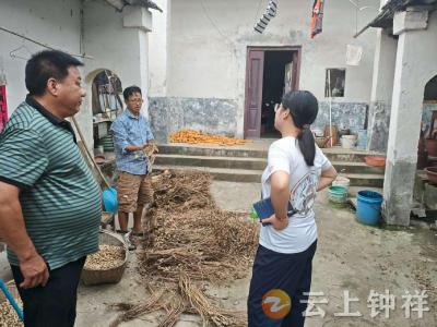 洋梓镇：以“五访五看”深化衔接工作，筑牢防返贫底线