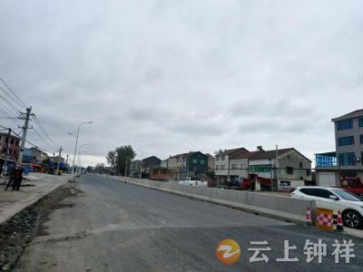 文集镇：旧路换新颜 乡居展新貌