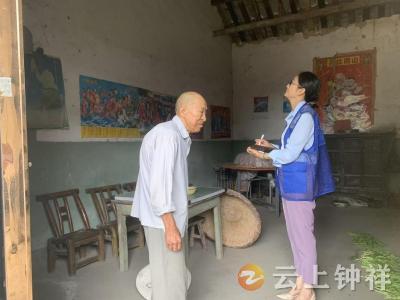 从“细致排查”到“跟踪整改”——冷水镇乔坡村网格员用行动筑牢房屋安全防线