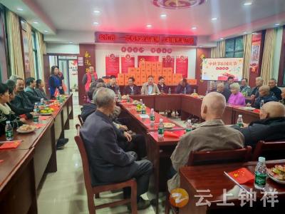 冷水镇松柏村：温情迎中秋 陪伴老人度佳节