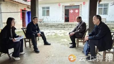 冷水镇深入开展“五访五看”以脚步丈量民情 用行动巩固成果