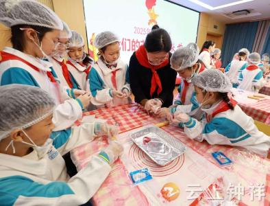 莫愁小学：巧手迎中秋 童心庆国庆
