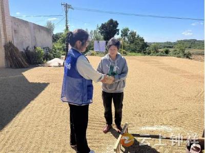 冷水镇松柏村：网格员暖心助糖友 代购送药解民忧