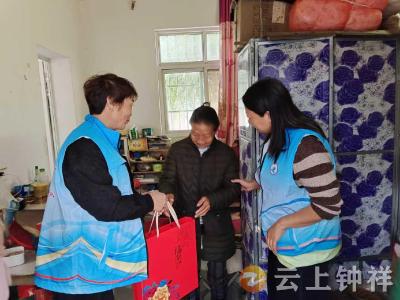 柴湖镇：双节公益行 爱心暖民心