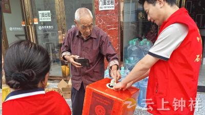 守护童心！钟祥乐善行社工中心联合石牌社区开展“99公益日”募捐活动
