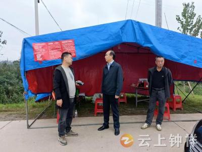 磷矿镇：“三个三”举措筑牢汉江防汛安全防线