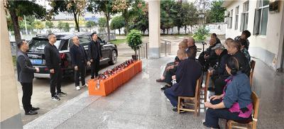 柴湖镇：双节暖心行 政企携手守护老年群体安康