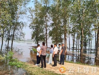 柴湖镇四新村：闻“汛”而动 筑牢汉江防汛安全线