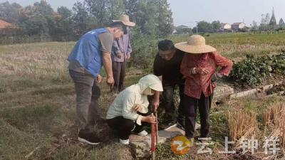 冷水镇百井村：网格员巧解“地界难题” 助邻里重归和睦