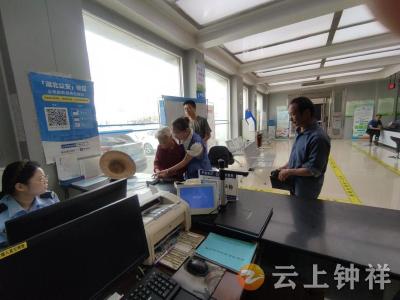 从“跑断腿”到“送上门”，一张身份证的便民加速度