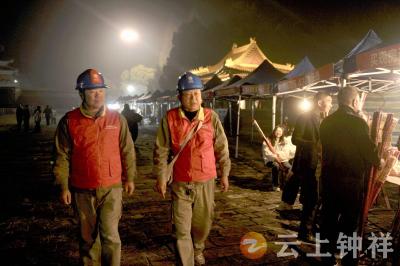 钟祥供电：快速点亮小吃摊 贴心服务守护传统佳节