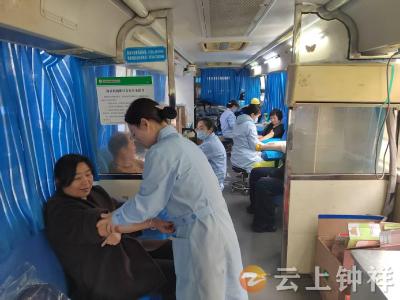 白衣执甲献热血 医者仁心暖长滩——长滩镇卫生院职工积极参与无偿献血活动
