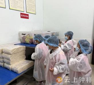 皇庄中心幼儿园：探秘食堂烟火 争做光盘萌娃