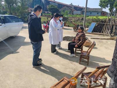 冷水镇共兴村：网格微光暖夕阳 长护服务守安康