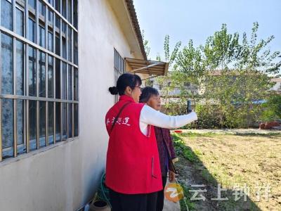 石牌镇姚台村网格员：暖心服务“零距离”，守护老人“夕阳红”