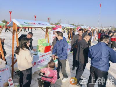 九里回族乡：“田园优品汇”热闹开市 千人赶大集助力农户增收