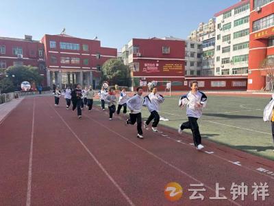 钟祥四中教联体扎实推进学生体质健康监测工作 为成长精准“把脉”