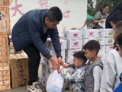 长寿镇：电商人才搭桥梁 公益爱心温暖“一老一小”