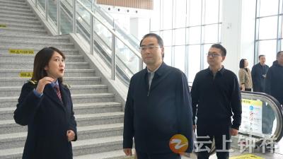 张勇调研高铁钟祥南站相关建设和花卉产业发展情况