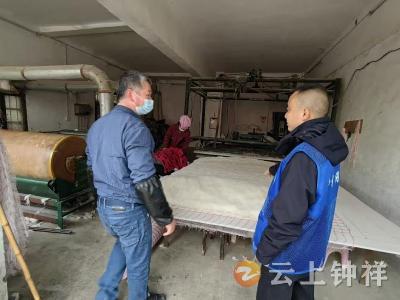 冷水镇冷水社区：网格员织密消防安全网 “九小场所”隐患排查全覆盖