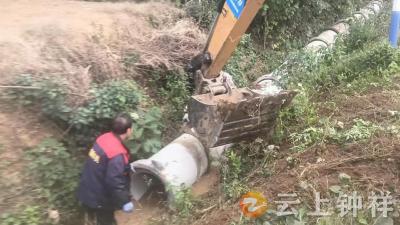 冷水镇林岭村：160米“抗旱长城”筑牢丰收根基