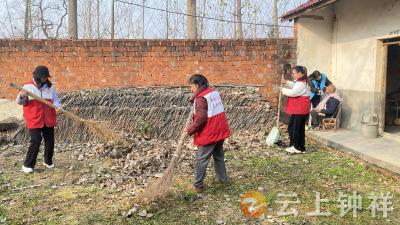 冷水镇社工站为特殊群体送上暖心服务