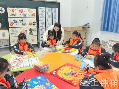 钟祥市龙山实验学校：妙笔绘马迎元旦 童心筑梦启新程